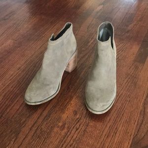 Urban Outfitters bootie